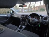 Used VW Golf VII SE 115 HP (84 kW) 2019 White Estate