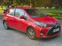 Used Toyota Yaris 69 HP (50 kW) 2015 Red Hatchback