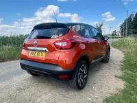 Used Renault Captur Dynamique 90 HP (66 kW) 2016 Orange/black SUV