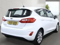 Begagnad Ford Fiesta Zetec 85 HK (62 kW) 2019 Vit Halvkombi