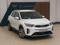 Used Kia Stonic 99 HP (72 kW) 2023 White SUV