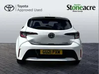 Used Toyota Corolla Design 122 HP (89 kW) 2021 White Hatchback