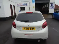 Used Peugeot 208 GT-line 110 HP (80 kW) 2015 White Hatchback