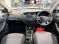 Used Hyundai i20 84 HP (61 kW) 2020 White Hatchback