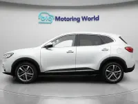 Begagnad MG HS 2023 Silver SUV