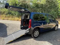 Used Citroën Berlingo Feel 110 HP (80 kW) 2024 Blue MPV