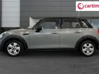 Usado Mini Cooper Classic 136 CV (100 kW) 2022 Gris Utilitario