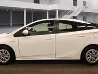 Used Toyota Prius Active 2017 White Hatchback