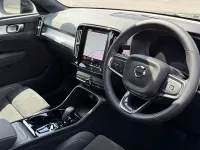 New Volvo XC40 Plus 197 HP (144 kW) 2026 Black SUV