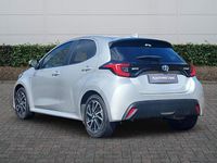 Second-hand Toyota Yaris Hybrid Design 2021 Argintiu Hatchback