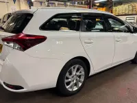 Used Toyota Auris Touring Sports 136 HP (100 kW) 2018 White Estate
