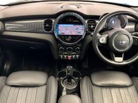 Begagnad Mini Cooper Exclusive 136 HK (100 kW) 2021 Blå Halvkombi