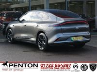 Begagnad MG IM6 553 kW (752 HK) 2025 Silver SUV