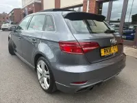Usado Audi A3 S-Line 116 CV (85 kW) 2018 Gris Berlina