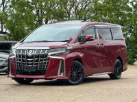 Begagnad Toyota Alphard 182 HK (133 kW) 2019 Brun Minibuss