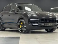 Usado Porsche Cayenne Turbo 550 HP (404 kW) 2018 SUV