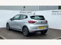 Used Renault Clio Iconic 90 HP (66 kW) 2022 Silver  Hatchback