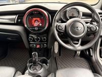 Usado Mini Cooper S Hatch 190 CV (139 kW) 2019 Plateado Utilitario