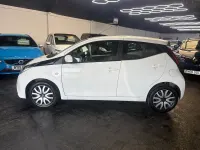 Used Toyota Aygo X-play 72 HP (52 kW) 2019 White Hatchback