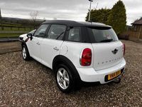 Used Mini Cooper D 112 HP (82 kW) 2014 White Hatchback