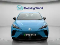 Begagnad MG MG4 EV SE 319 kW (435 HK) 2024 Blå Halvkombi