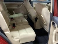 Used VW Touran SE 105 HP (77 kW) 2011 Red MPV