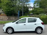 Gebraucht Dacia Sandero Essentiel 2020 Weiß Kleinwagen