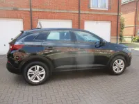 Usado Vauxhall Grandland X S 130 HP (95 kW) 2018 Preto SUV