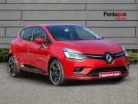 Used Renault Clio Signature 88 HP (64 kW) 2018 Red Hatchback