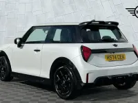 Used Mini Cooper Hatch 113 kW (154 HP) 2025 White Hatchback