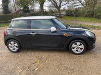 Begagnad Mini Cooper Hatch 2016 Svart Halvkombi