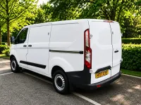 Used Ford Transit Custom 105 HP (77 kW) 2017 White Van