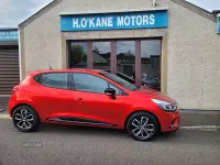 Used Renault Clio Play 75 HP (55 kW) 2018 Red Hatchback