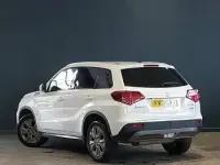 Używany Suzuki Vitara SZ-T 129 KM (94 kW) 2021 Biały SUV