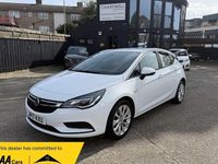 Second-hand Vauxhall Astra 2017 Alb Hatchback