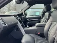 Usado Land Rover Discovery 5 SE Dynamic 350 HP (257 kW) 2024 Cinzento SUV