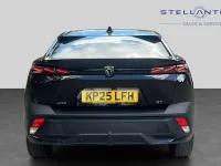 Usado Peugeot 408 GT 134 CV (98 kW) 2025 Negro SUV