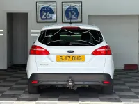 Used Ford Focus Zetec 120 HP (88 kW) 2017 White Estate