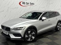 Usado Volvo V60 CC Plus 190 HP (139 kW) 2020 Prateado Carrinha