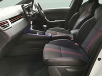 Used Renault Clio V RS Line 90 HP (66 kW) 2023 White Hatchback