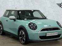 Used Mini Cooper Hatch 154 HP (113 kW) 2024 Green Hatchback