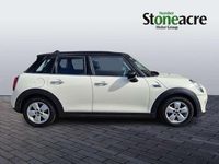 Used Mini Cooper Classic 134 HP (98 kW) 2020 White Hatchback
