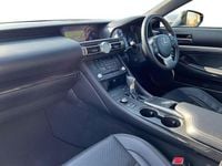 Used Lexus RC300h 223 HP (164 kW) 2019 White Coupe