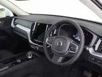 Second-hand Volvo XC60 Momentum 197 CP (144 kW) 2022 SUV