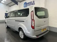 Begagnad Ford Tourneo Custom Titanium 2022 Silver Van