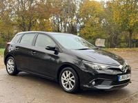 Used Toyota Auris 116 HP (85 kW) 2015 Black Hatchback