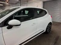 Used Renault Clio Iconic 90 HP (66 kW) 2021 White Hatchback