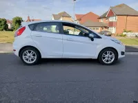 Used Ford Fiesta Zetec 2017 White Hatchback