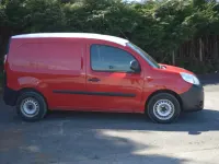 Usado Renault Kangoo Business 90 CV (66 kW) 2019 Rojo Monovolumen