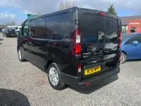 Begagnad Renault Trafic 2016 Svart Minibuss